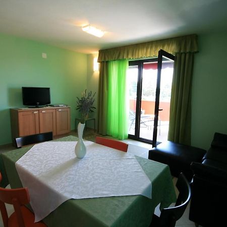 Villa Egida Capris Lovrecica  Ruang foto