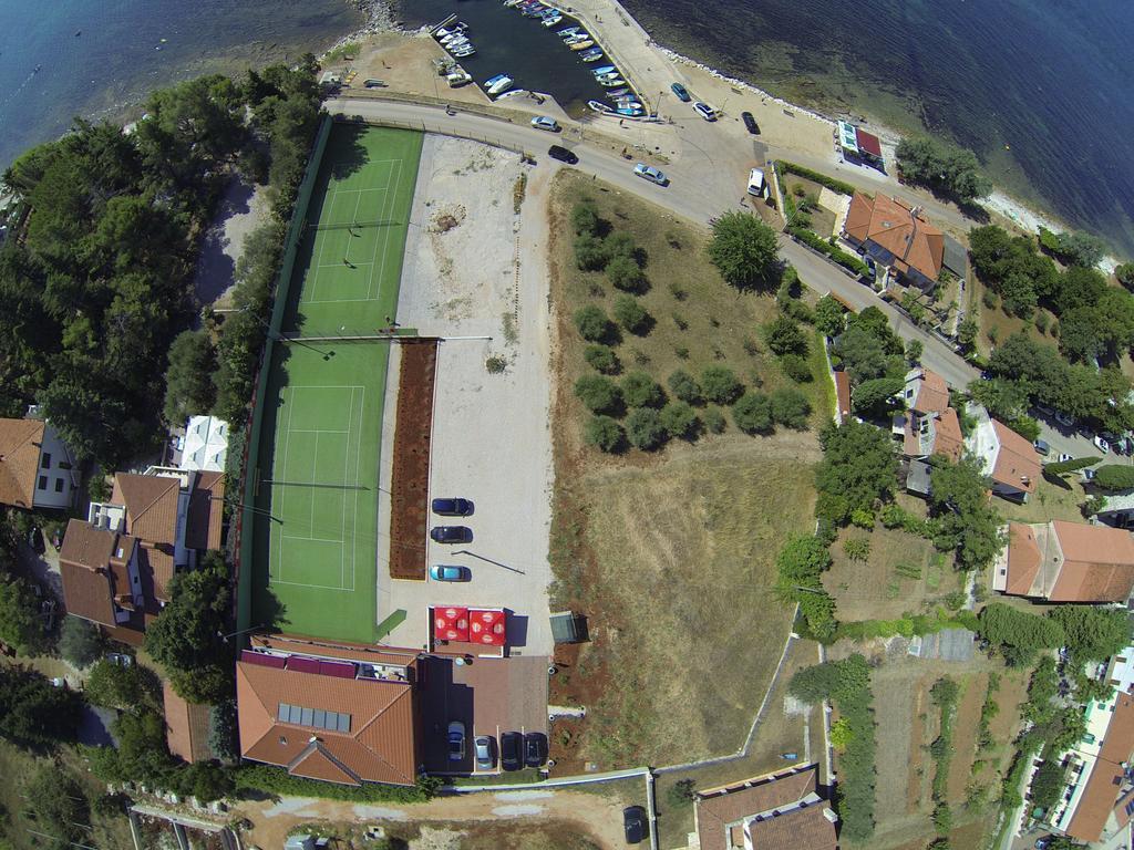 Villa Egida Capris Lovrecica  Bagian luar foto